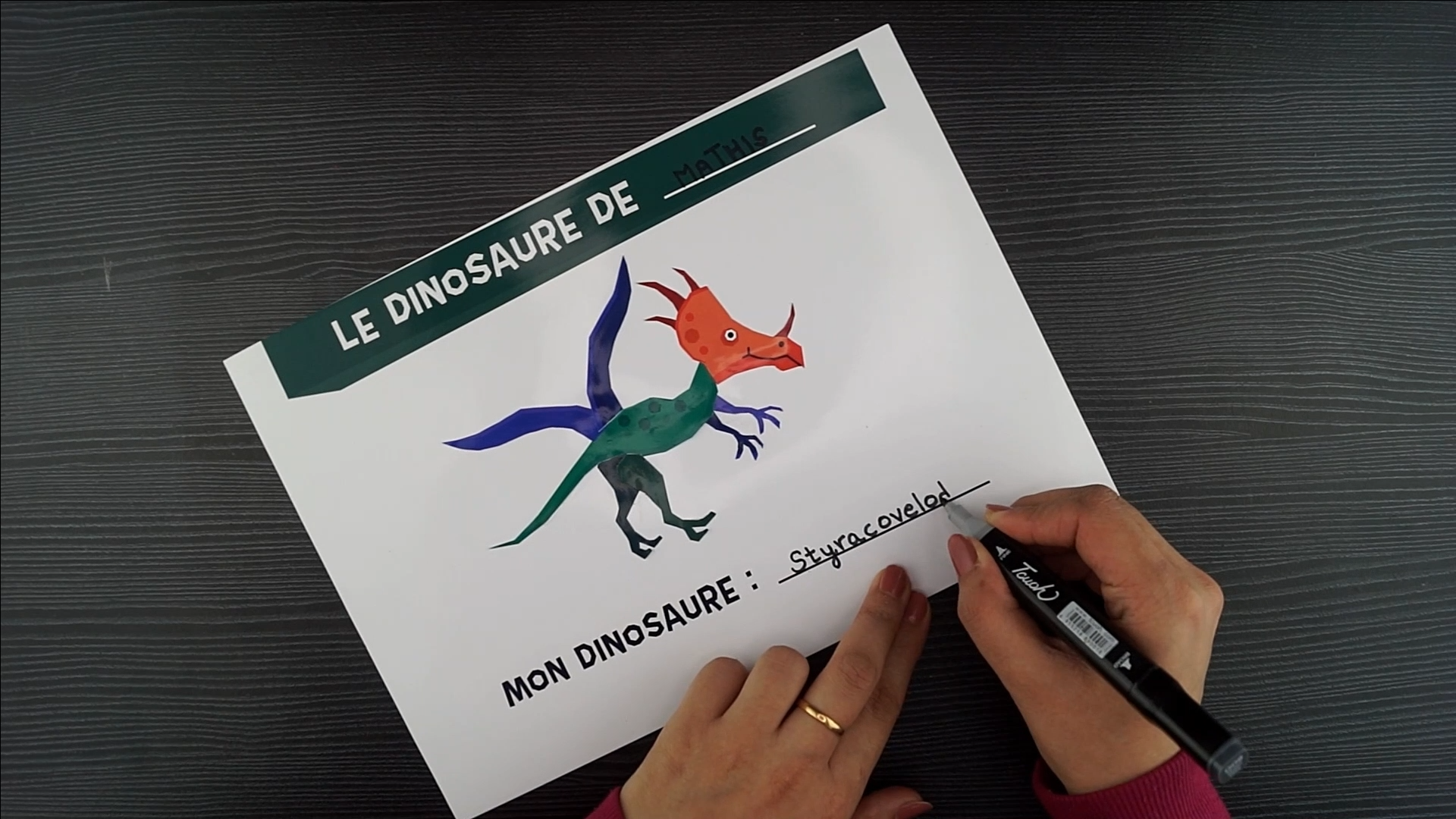 bricolage dinosaure etape 4